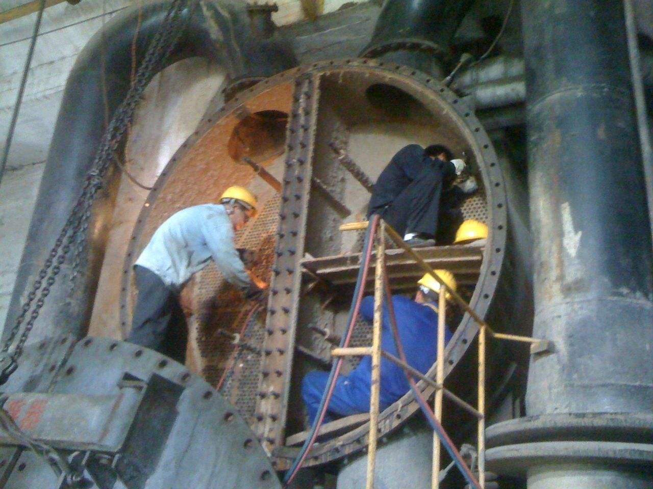 凝汽器泄查找及處理